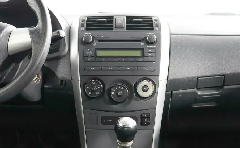 Toyota Corolla X (E140, E150) Рестайлинг