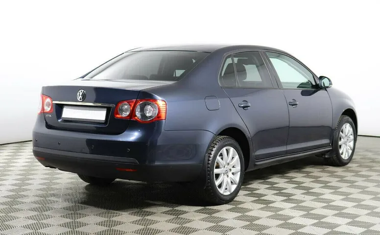 Volkswagen Jetta V