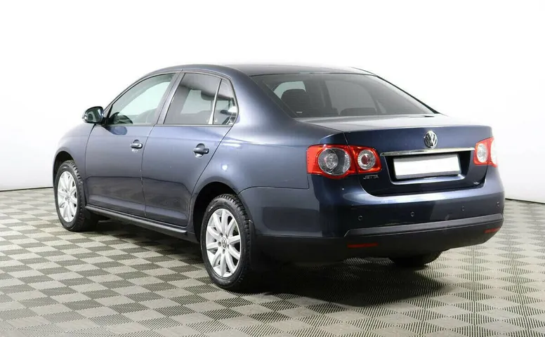 Volkswagen Jetta V