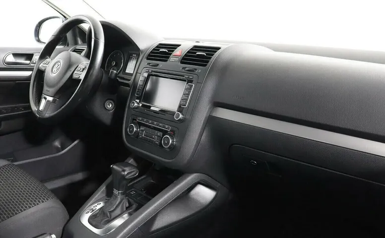 Volkswagen Jetta V