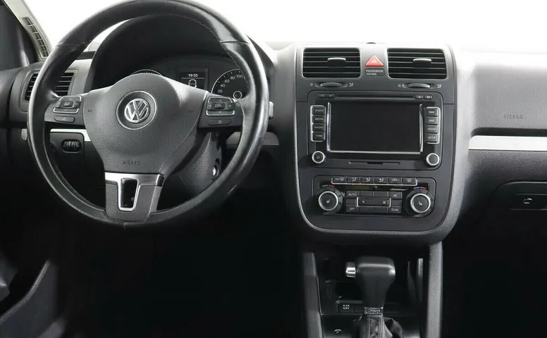Volkswagen Jetta V