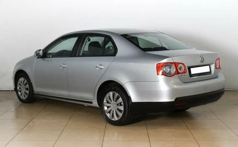 Volkswagen Jetta V