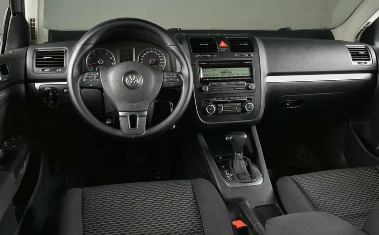 Volkswagen Jetta V